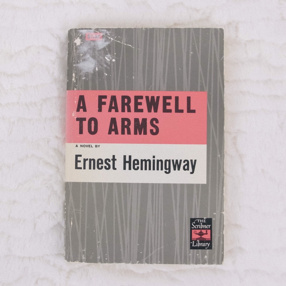 Ernest Hemingway A Farewell To Arms (Paperback)